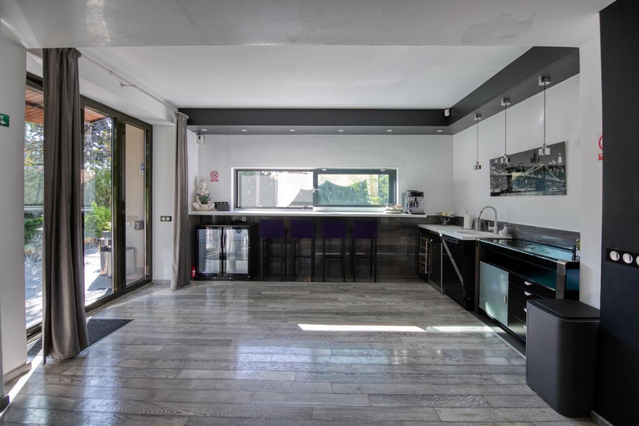 Giarmata Kubiq Residence מראה חיצוני תמונה